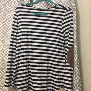 12 pm by mom ami elbow patch top size M